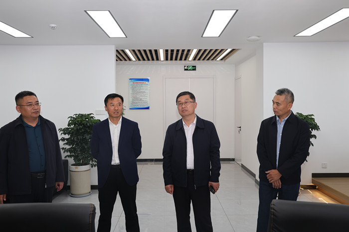 微信图片_20250402214706_副本.jpg